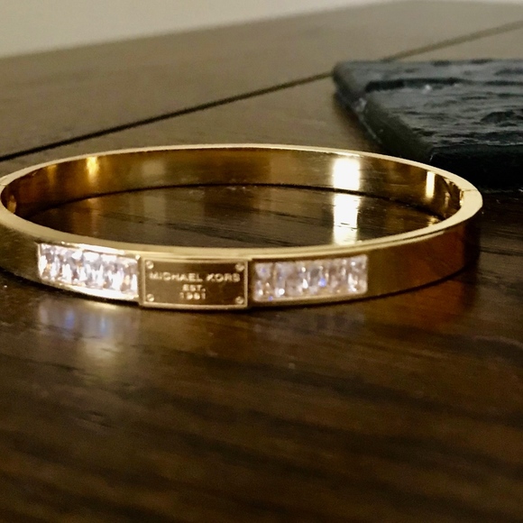 Mickael Kors Bangle Crystal Bracelet - Picture 3 of 3